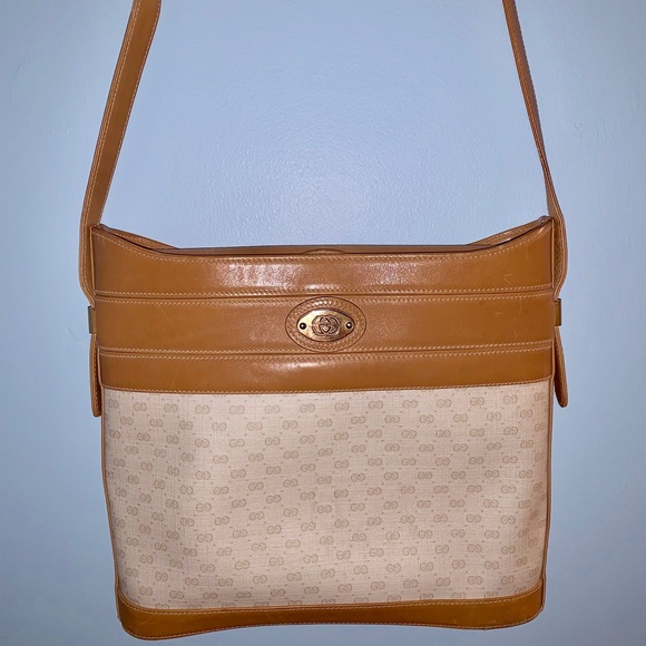 Gucci Vintage Mini Monogram Crossbody Bag - Picture 4 of 8
